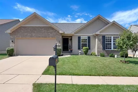 98 San Marino Pkwy, Fenton, MO 63026