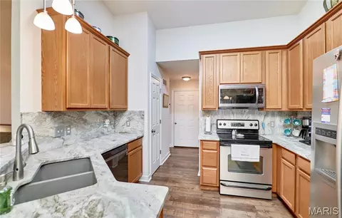 Kitchen - 60 Citori Ct, Troy, MO 63379 photo 2 of 3