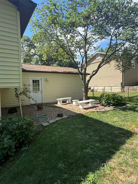 Exterior - 353 Bellestri Dr, Ballwin, MO 63021 photo 9 of 16