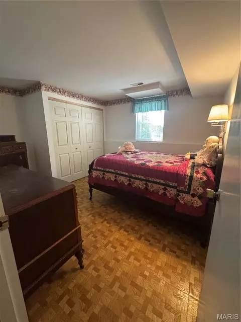 Bedroom - 353 Bellestri Dr, Ballwin, MO 63021 photo 9 of 11