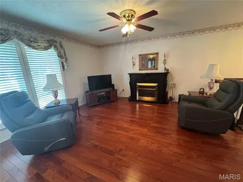 Living - 353 Bellestri Dr, Ballwin, MO 63021 photo 1 of 7