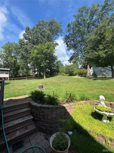 Exterior - 353 Bellestri Dr, Ballwin, MO 63021 photo 8 of 16