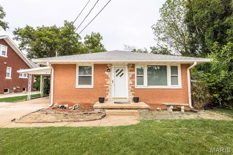 613 W Main St, Mascoutah, IL 62258