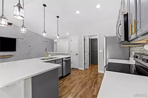 Kitchen - 321 Touchdown Dr, Foristell, MO 63348 photo 3 of 4