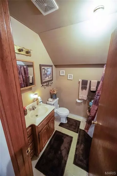 Bath - 331 County Road 433, Jackson, MO 63755 photo 5 of 5