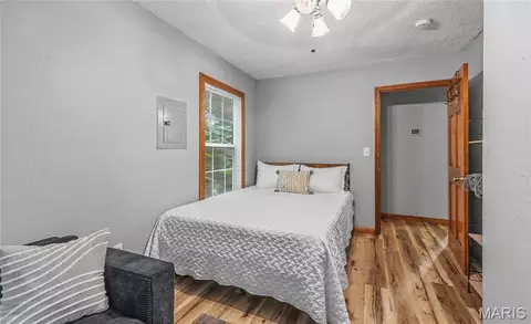 Bedroom - 116 E Clinton St, Grafton, IL 62037 photo 4 of 4