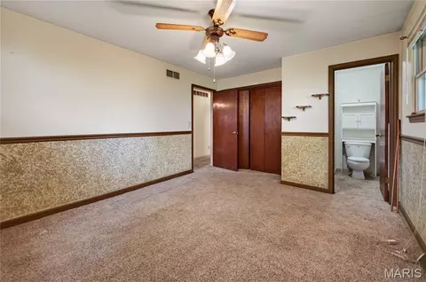 Bedroom - 610 Laurel Dr, Waterloo, IL 62298 photo 7 of 9