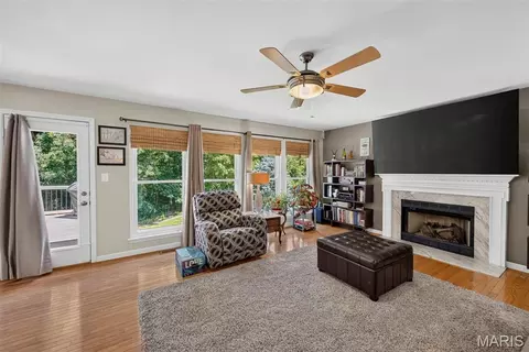 Living - 406 Rascal Xing, O'fallon, MO 63366 photo 4 of 5
