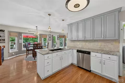 Kitchen - 406 Rascal Xing, O'fallon, MO 63366 photo 4 of 5