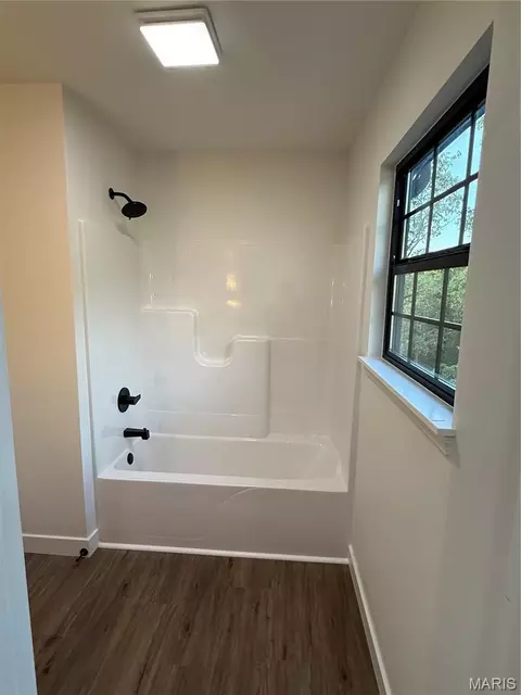 Bath - 21790 Lomax, Saint Robert, MO 65584 photo 4 of 8