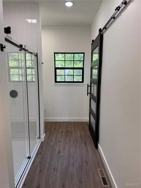 Entry Way - 21790 Lomax, Saint Robert, MO 65584 photo 8 of 10