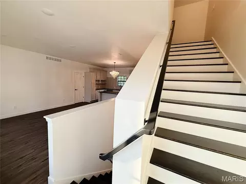 Entry Way - 21790 Lomax, Saint Robert, MO 65584 photo 2 of 10