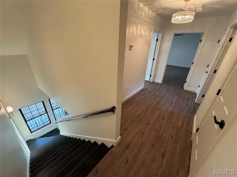 Entry Way - 21790 Lomax, Saint Robert, MO 65584 photo 5 of 10