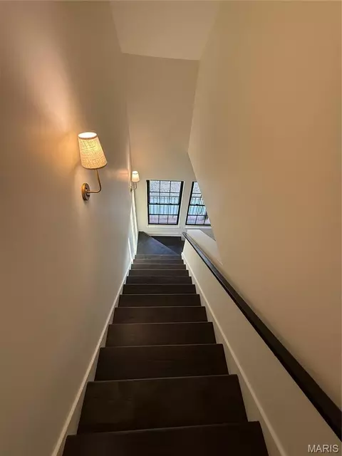Entry Way - 21790 Lomax, Saint Robert, MO 65584 photo 6 of 10
