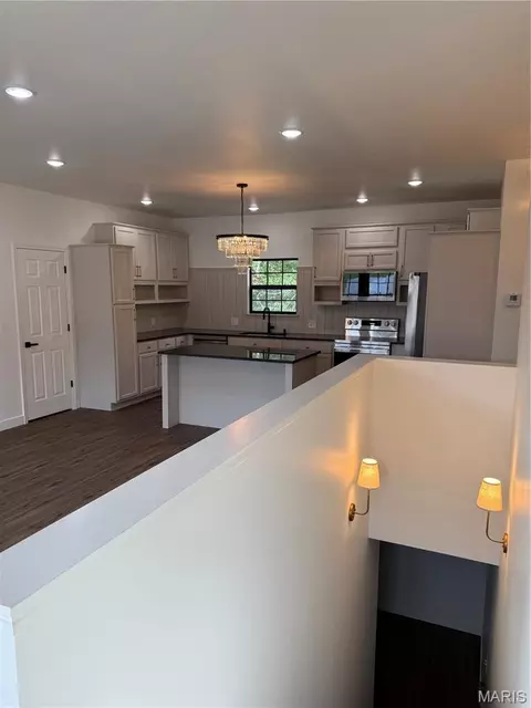Entry Way - 21790 Lomax, Saint Robert, MO 65584 photo 10 of 10