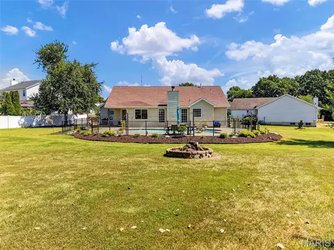 Exterior - 1509 Langrove Dr, O'fallon, MO 63368 photo 4 of 10