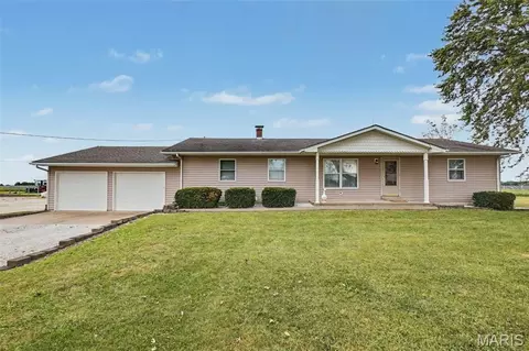 34462 S Prairie View Rd, Warrenton, MO 63383