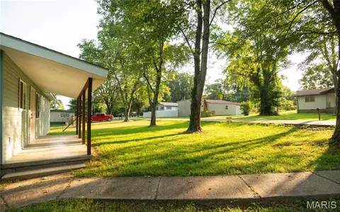 Exterior - 605 Guiling, Bloomfield, MO 63825 photo 5 of 7
