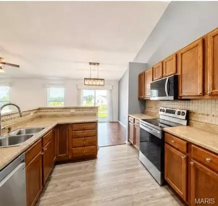 Kitchen - 18405 Walnut Grove Ct, Wright City, MO 63390 photo 1 of 1