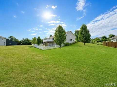 Exterior - 18405 Walnut Grove Ct, Wright City, MO 63390 photo 3 of 4
