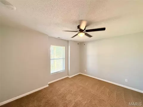 Bedroom - 18405 Walnut Grove Ct, Wright City, MO 63390 photo 6 of 7