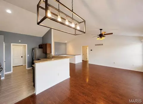 Living - 18405 Walnut Grove Ct, Wright City, MO 63390 photo 1 of 3