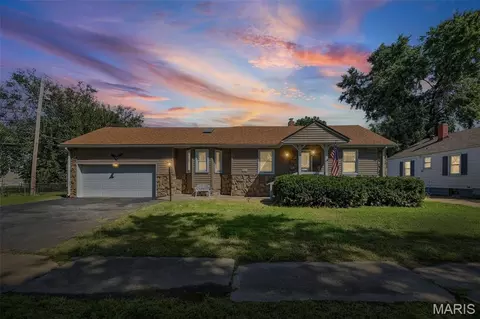 2535 E 28th St, Granite City, IL 62040