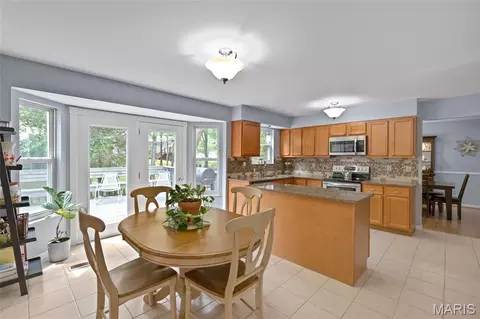 Kitchen - 6508 Covington Oaks Dr, Cedar Hill, MO 63016 photo 2 of 4