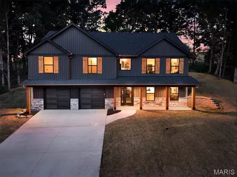 5515 Bon Ron Dr, Hillsboro, MO 63050