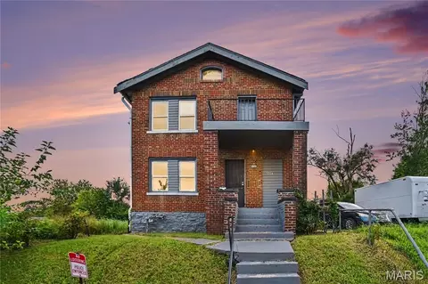 5704 Labadie Ave, Saint Louis, MO 63120