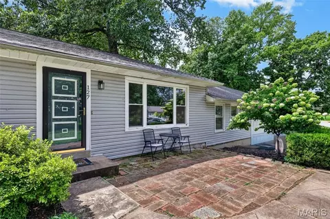 Exterior - 127 Applegate Ln, Ballwin, MO 63011 photo 2 of 6