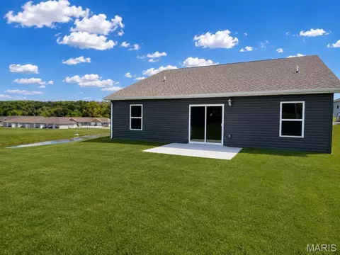 Exterior - 427 Cloverleaf Dr, Washington, MO 63090 photo 3 of 4