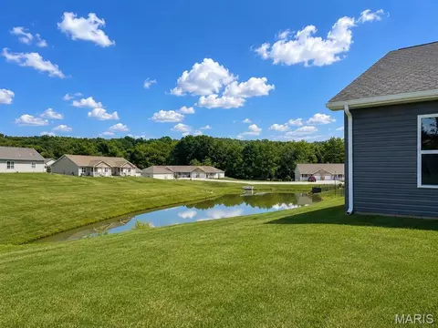 Exterior - 427 Cloverleaf Dr, Washington, MO 63090 photo 4 of 4