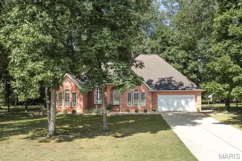 6437 Timber Lane Dr, Mascoutah, IL 62258
