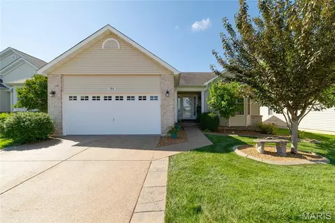 755 Ostrich Dr, Lake Saint Louis, MO 63367