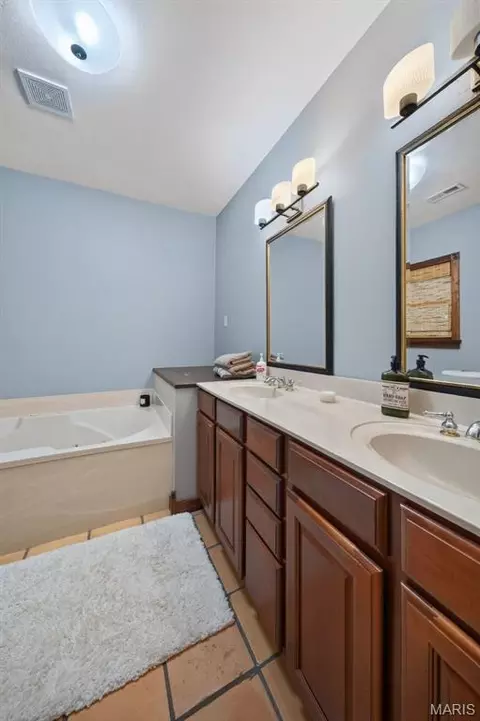 Bath - 1849 Benson Rd, Hermann, MO 65041 photo 4 of 7