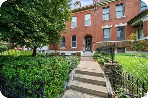 2012 Victor St, Saint Louis, MO 63104