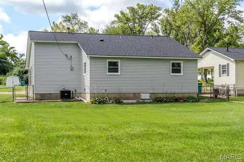 Exterior - 611 Blair St, Sullivan, MO 63080 photo 6 of 6