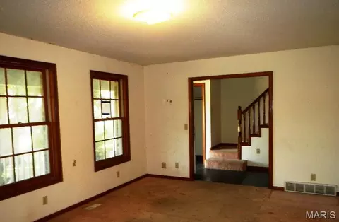 4140 Windmere Dr, Hannibal, MO 63401 photo 2