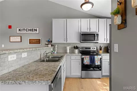 Kitchen - 4300 Spring Creek Ln, O'fallon, MO 63368 photo 2 of 2