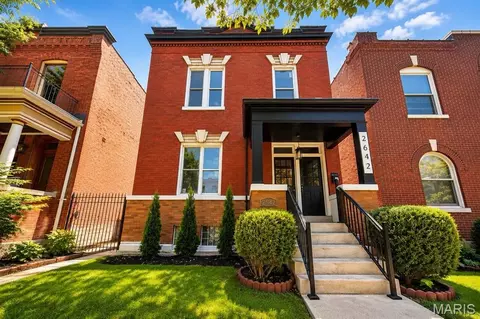2642 Accomac St, Saint Louis, MO 63104