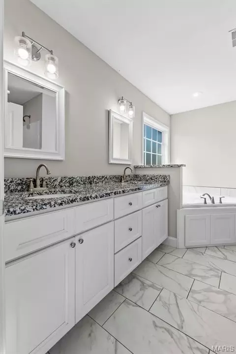 Bath - 461 Culloden Moore, Jackson, MO 63755 photo 1 of 3