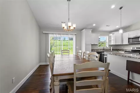 Dining - 461 Culloden Moore, Jackson, MO 63755 photo 1 of 1