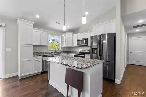 Kitchen - 461 Culloden Moore, Jackson, MO 63755 photo 1 of 4