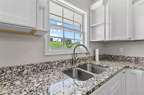 Kitchen - 461 Culloden Moore, Jackson, MO 63755 photo 3 of 4
