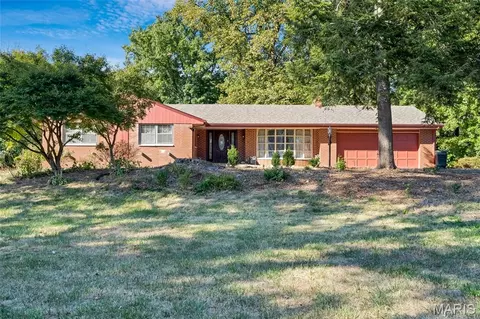 36 Lakeview Acres Dr, Collinsville, IL 62234