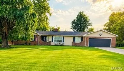 2821 Rose Acres Ln, Maryland Heights, MO 63043