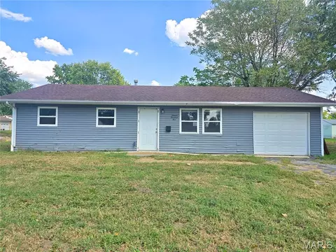 1605 Parklane Dr, Cahokia, IL 62206