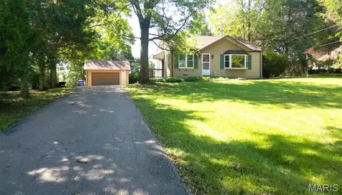 Exterior - 339 Summit Rd, Fenton, MO 63026 photo 1 of 9