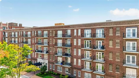 5630 Pershing Ave #37, Saint Louis, MO 63112
